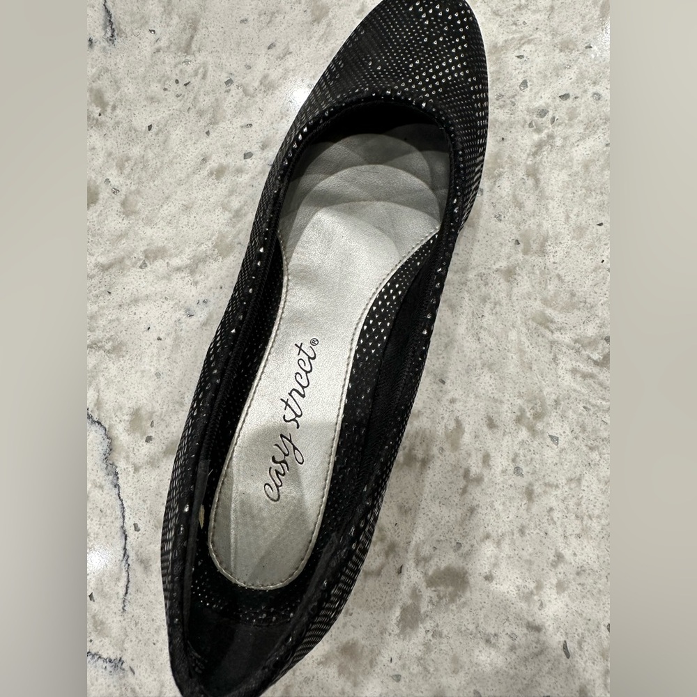 Women’s dress shoes 6M